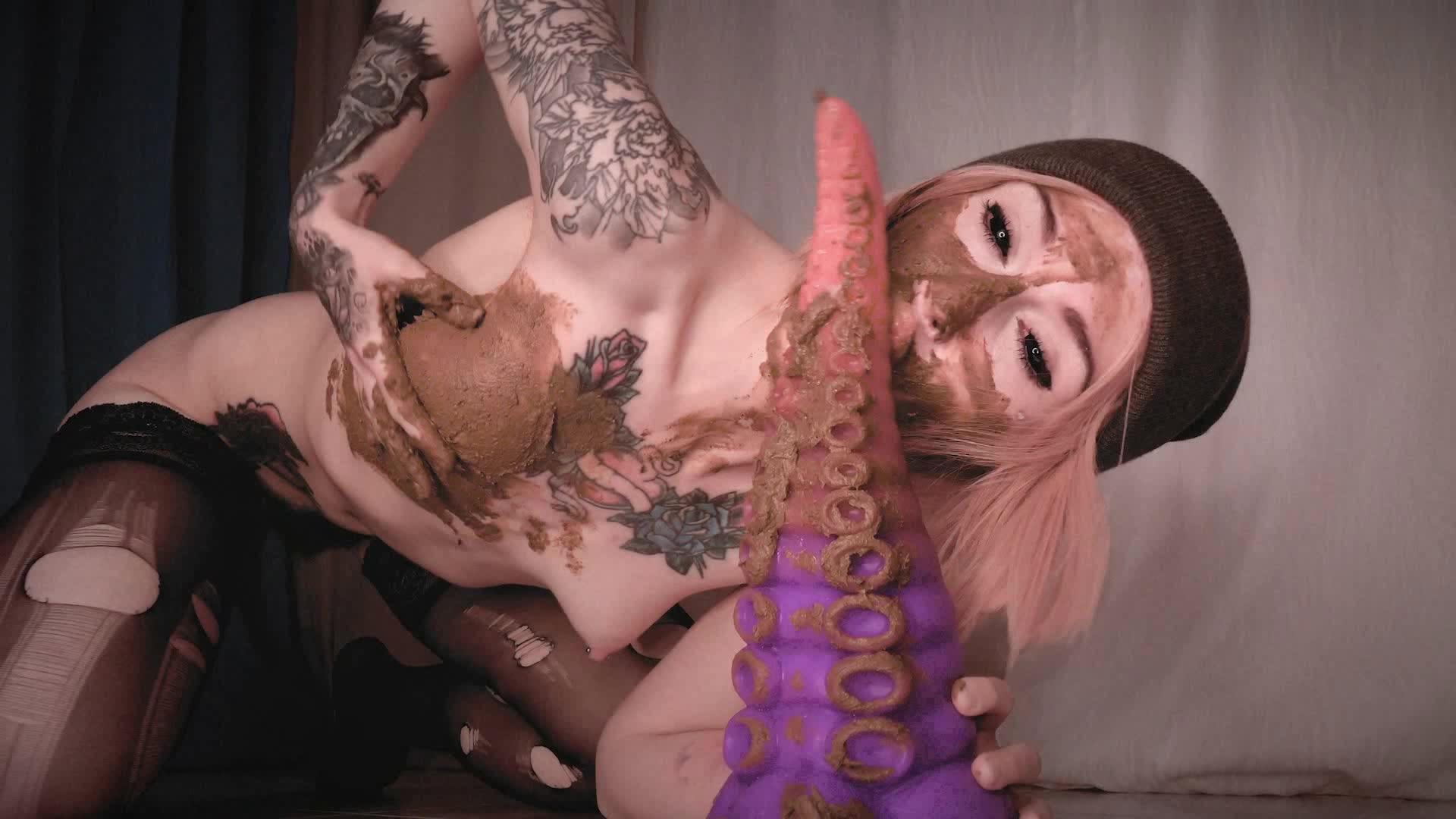 Fee fetish bizarre penetration videos