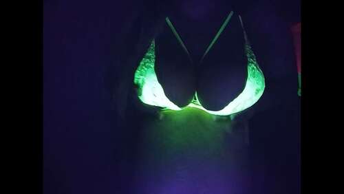 Miss_Luna_Magic – Black Light Bra Tease - Cover