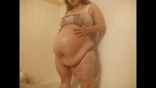 Miss_Luna_Magic – Wet T-Shirt Huge Bloated Pregnant Belly 480p - Cover