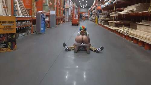 Queen Rogue – QUEEN ROGUE AND CLOWN FUCK IN HOME DEPOT 720p - Cover