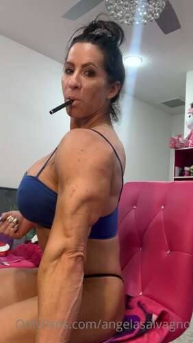 Angelasalvagno - 04 03 2021 2046224131 - Vaping And Flexing 1920p - Cover