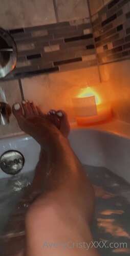 Theaverycristy – 20 07 2020 561173947 – Candle Lit Bubble Bath Vibin 1232p - Cover