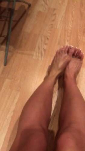 Barbiesinsxxx - 04 07 2017 2251502 - My Sexy Feet And Legs 960p - Cover