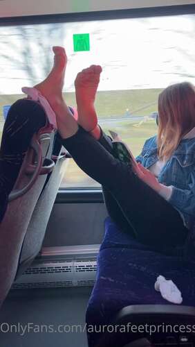 Aven Turinex - 20 04 2021 2088370971 - Taking My Socks Off And Exposing My Sweaty Feet While On Bus 1920p - Cover