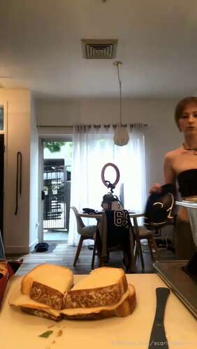 Scarlettepanda – 19 04 2020 245767164 – Stream Started At 04 19 2020 07 43 Pm Daddy S Lunch W Bunny 1308p - Cover