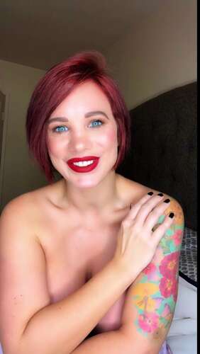 Thebrittanyxoxo - 04 01 2019 19123752 - Beyond Excited Right Now Hope Everyone Is Having A Great Day. I M Behind Respond 720p - Cover