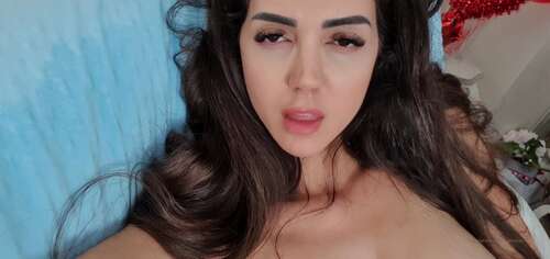 Caylinlive – 01 03 2020 23984697 – Horny Bites Her Lip 1080p - Cover