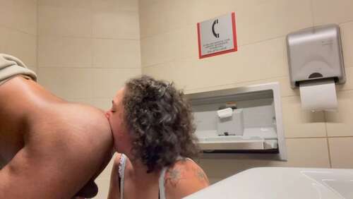 ButtPlugBetty - Slut gets used in the airport bathroom 720p - Cover