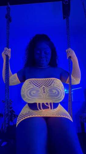 TyroneLovePOV – Ebony MILF Playing On A Swing 1280p - Cover