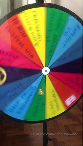 Danniiharwood – 25 08 2019 10053232 – Spin The Wheel Dsjarvie Won 3 Amazing Prizes A Phone 720p - Cover