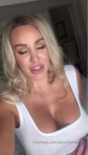 Danniiharwood – 26 06 2019 7988491 – Q A Question 1 720p - Cover