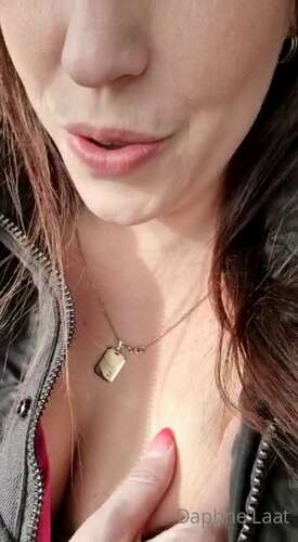 Daphnelaat – 20 02 2022 2369819807 – Playing In The Car X Daphne 640p - Cover