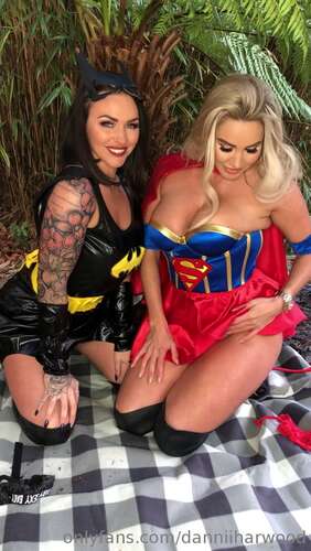 Danniiharwood – 26 04 2019 6307100 – Fridays Favourite – The Adventures Of Supergirl The E 1280p - Cover