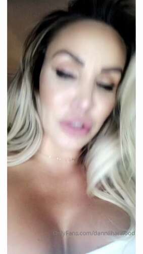 Danniiharwood – 26 06 2019 8002314 – Video Call Auction 20 Minute Video Call Place Your Bi 720p - Cover