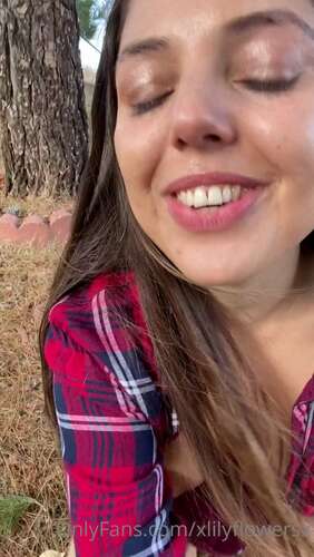 Xlilyflowersx – 2021 01 27 2017054282 – Lily S Extras More Behind The Scenes Fun. This Time I M Out Back In The Freezing Cold Getting Ready To Shoot Some Fun Pics For You Guys. I Was So 1920p - Cover