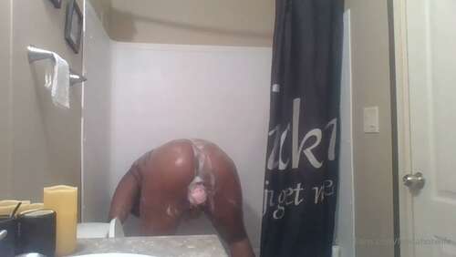 Leedahotwife – 08 06 2020 407025928 – Shower 720p - Cover