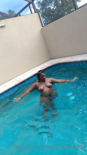 Leedahotwife – 17 07 2020 548035138 – Early Morning Swim 1920p - Cover