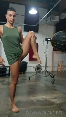 Davinablakebell – 23 07 2020 85470831 – Just A Little Stretching Before Doing A Shoot 1920p - Cover