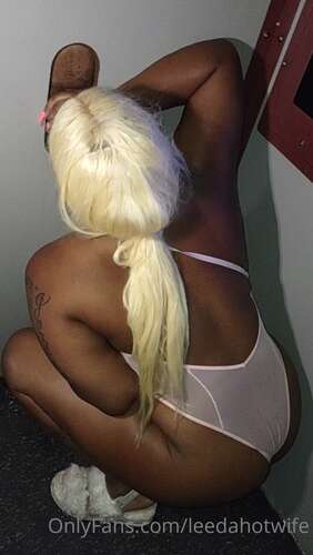 Leedahotwife – 01 06 2022 2474169108 – Alternate Gloryhole Angle 1920p - Cover