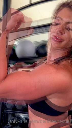 Deniseanders – 14 08 2022 2558294895 – Watch Me Curl These 20Kg Dumbbells With Ease With My 14.5 Inch Peaks 1920p - Cover