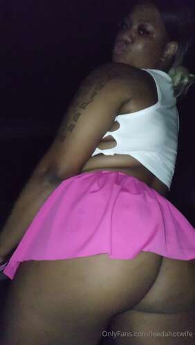 Leedahotwife – 04 09 2023 3003639117 – Ok So One Of My Bulls Saw Me Showing 1920p - Cover