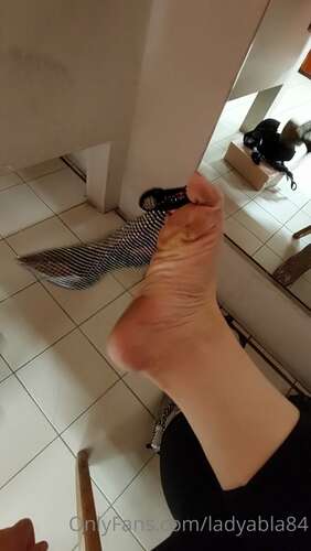 Ladyabla84 – 16 06 2022 2490440594 – Che Dite Mi Stanno Bene Potreste Aiutarmi A Comprarle Cos Ci Facciamo Dei Bei Video… 1920p - Cover