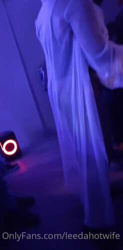 Leedahotwife – 17 09 2022 2604958435 – I Dress Sexy Shake My Ass Just 5 880p - Cover