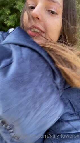 Xlilyflowersx – 2021 03 02 2045200117 – Behind The Scenes It Was Windy And Cold But I Was Keeping Warm In My Snuggy Between Shots. Yes I Know I M A Huge Dork But Hey If It Works It Works. 1920p - Cover