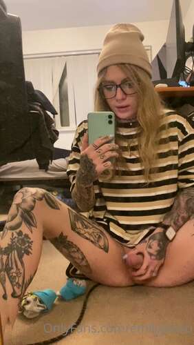 Emilypiexo – 23 01 2021 2015156983 – Masturbating And Playing With My Bussy If Only Someone Could Help Me 1920p - Cover