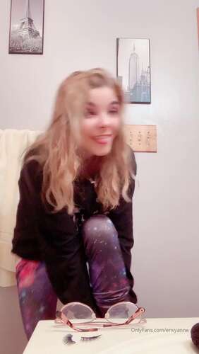 Envyanne – 2020 01 26 19973479 – Quick Undressing While I M At A Friend S House 3 1280p - Cover