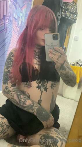 Emilypiexo – 08 10 2022 2536853805 – A Couple Strip Clips 4 U 1920p - Cover