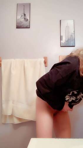 Envyanne – 2020 01 26 20006531 – Shhhh Everyone Is Asleep 1280p - Cover