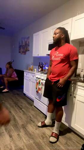 Leedahotwife – 29 09 2022 2620061806 – I Sucked Dick During This Live Stream 1252p - Cover