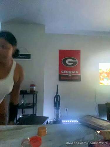 Leedahotwife – 25 02 2023 2786268510 – Stream Started At 02252023 0504 Am 940p - Cover