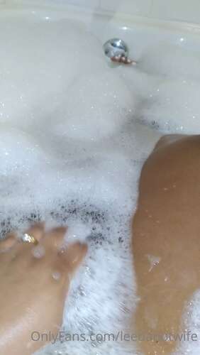 Leedahotwife – 24 01 2021 2015746519 – Relaxing 1920p - Cover