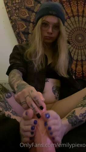 Emilypiexo – 25 08 2020 755120510 1920p - Cover