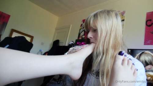 Emilypiexo – 30 06 2021 2129283478 – Giving Dpatrappa S Feet A Little Worship Heh Heh 1080p - Cover