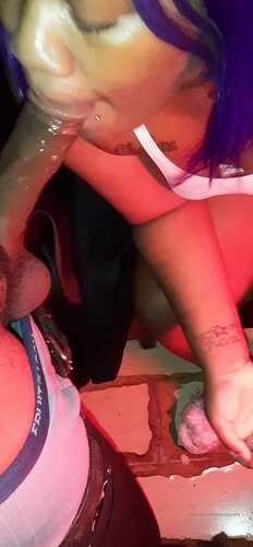 Leedahotwife – 25 05 2021 2118306720 – Throat Action 2336p - Cover