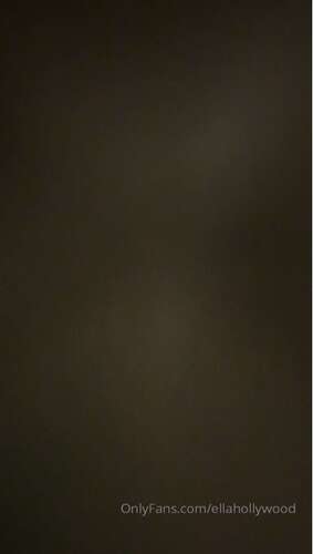 Ellahollywood – 2019 07 22 19 16 00 – She Got A Good Butt 720p - Cover