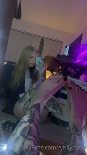Emilypiexo – 02 04 2021 2067060651 – Foot Friday Tried To Get A Bit Of A Self Footjob Going At The End 1920p - Cover