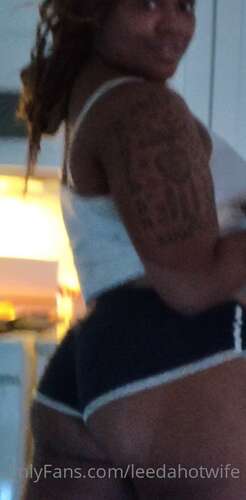 Leedahotwife – 27 10 2022 2656370212 – I M Really The Life Of The Party 2 880p - Cover