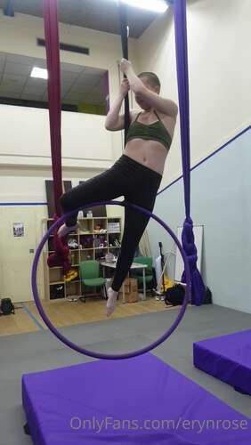 Erynrose – 03 06 2020 365327729 – And Superwoman On The Aerial Hoop From That Time 1920p - Cover