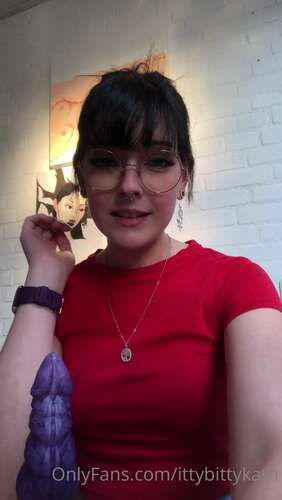 Feyafern – 03 09 2020 820962671 – Bad Dragon Unboxing Lol Excuse The Low Energy. I Just Came Back From School But I Wanted To 1920p - Cover