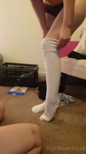 Erynrose – 22 12 2021 2294171661 – Poor Scarlotrose Faeriewillow And I Are Just Such 1280p - Cover