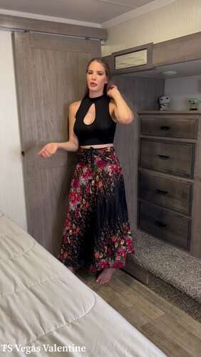 TSVEGASVALENTINE – Roommate 1920p - Cover