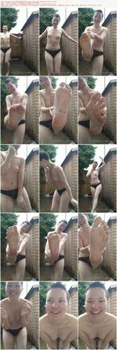 Erynrose - 15 07 2020 505117836 - And As I Was Out Playing In The Rain 1920p - Preview