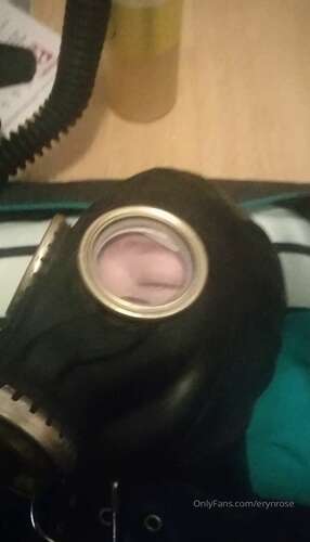 Erynrose – 30 12 2019 110862734 – The Bubbler In Action. It Really Makes You Have 1080p - Cover