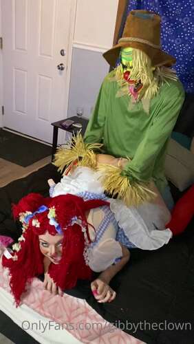 Gibbytheclown 2020.10.14 1076204306 – Me And Wifey On Halloween 1920p - Cover