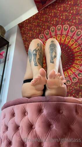 Gthatass – 09 01 2022 2325306483 – For Those That Love My Legs Toes And Soles 1920p - Cover