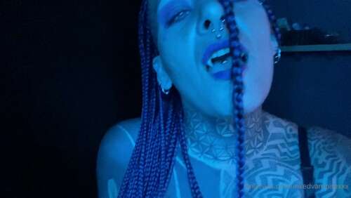 Hipnotika Bodymod – 05 03 2021 2047345374 – Whats Everybody Up To Que Haceis 1080p - Cover